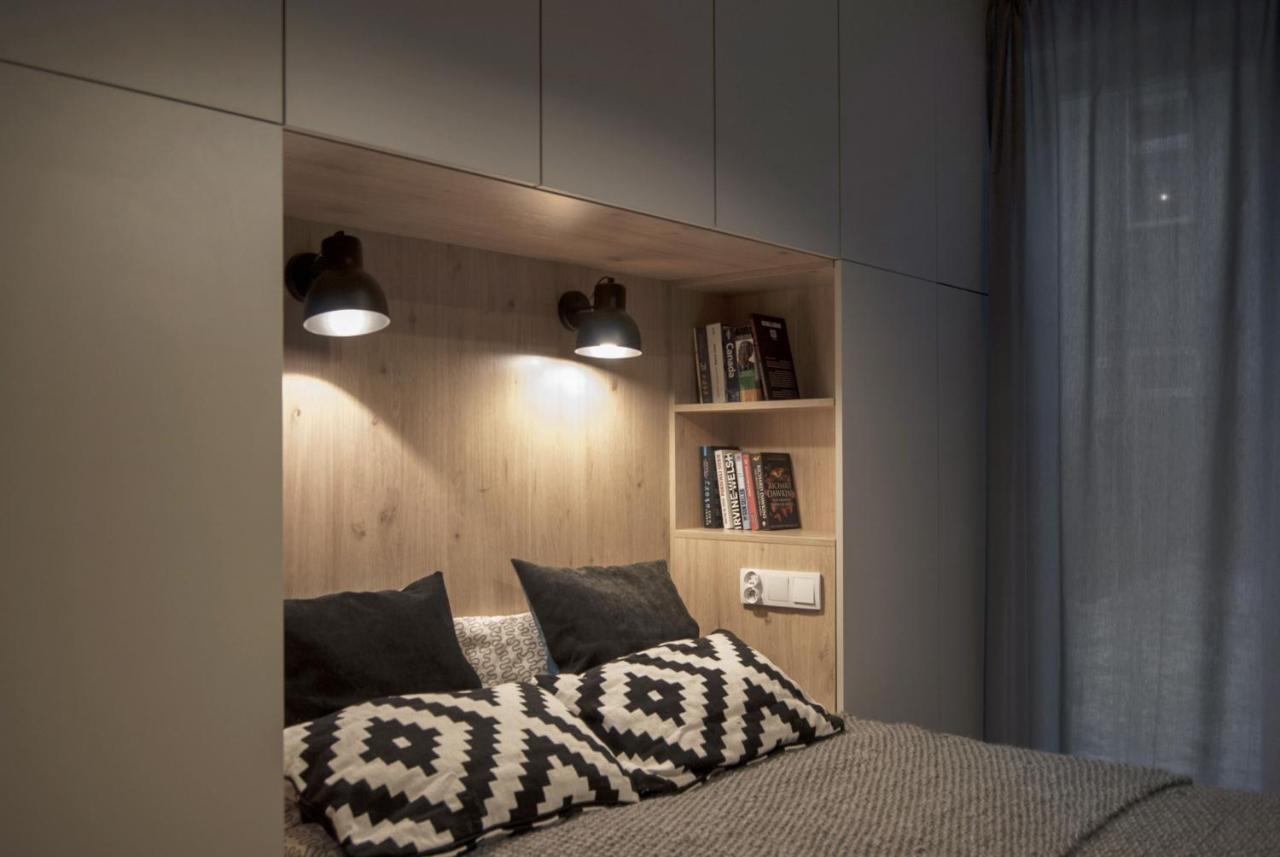 Charming Apartment With Garden, Only 1 Km To Wawel Castle By Noclegi Renters クラクフ エクステリア 写真