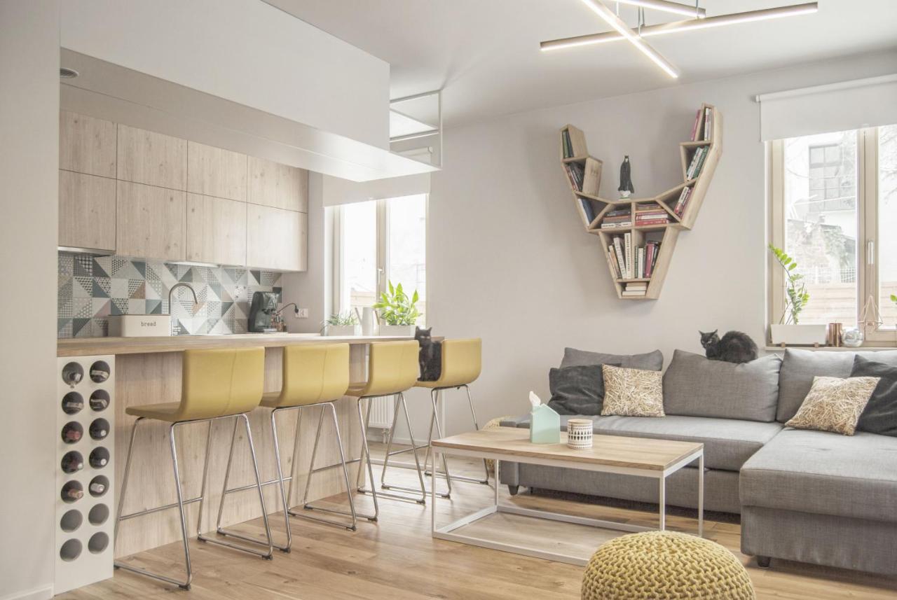 Charming Apartment With Garden, Only 1 Km To Wawel Castle By Noclegi Renters クラクフ エクステリア 写真